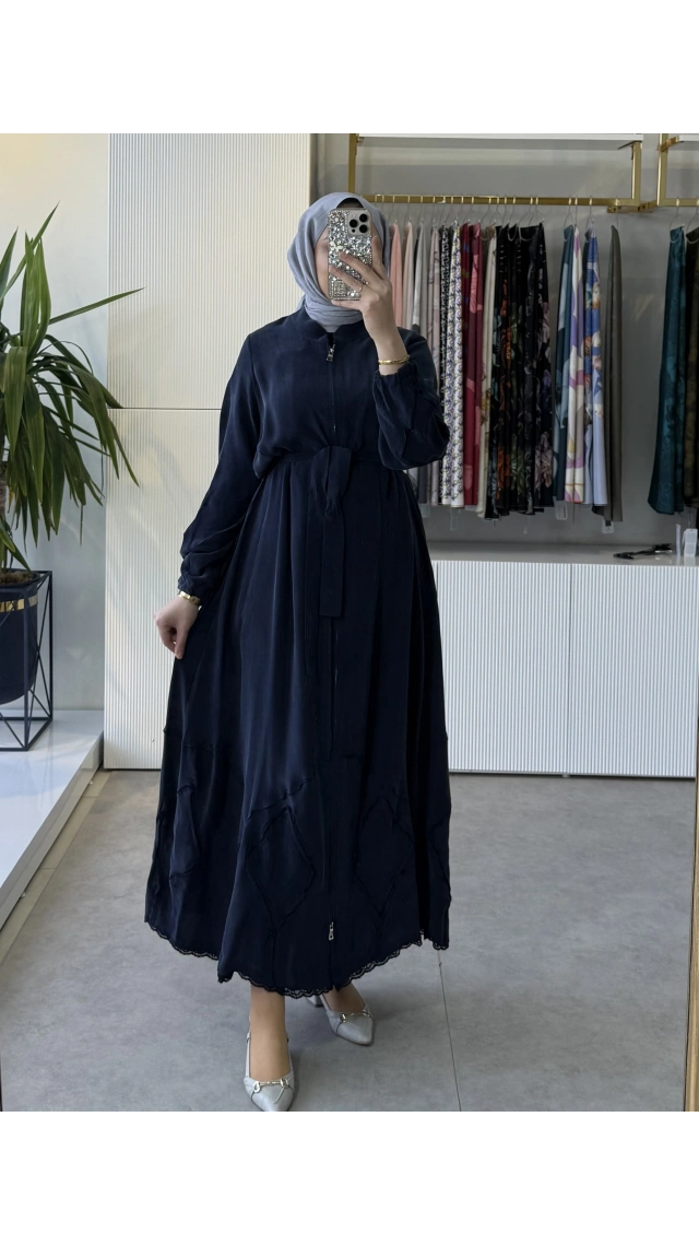 MissWhence 39500 Ters Dikiş Detaylı İpek Ferace Lacivert