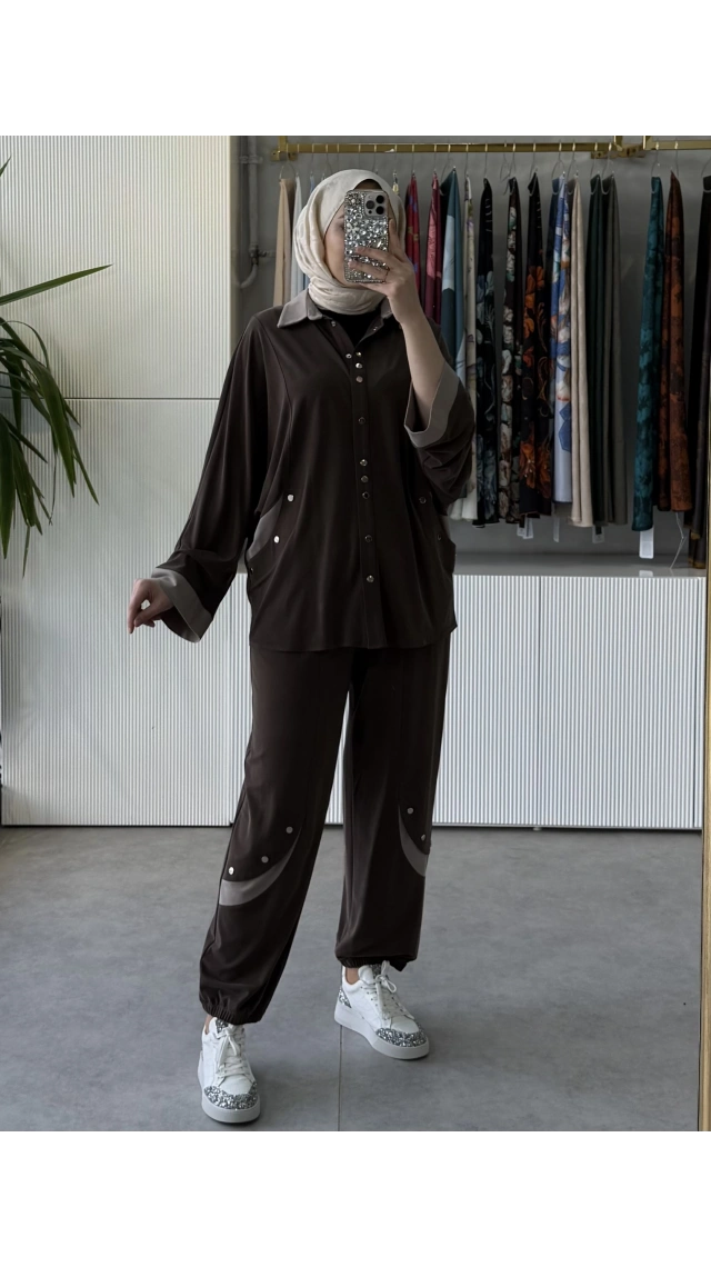 TIĞ TRİKO Kontrast Renk Garnili Metal Çıtçıtlı Tunik Pantolon Takım Kahve