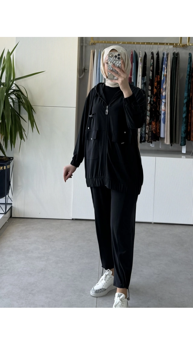 TIĞ TRİKO Rahat Kesim Kapüşonlu Metal Taşlı Üst Ve Pantolon Takım 5128 Siyah
