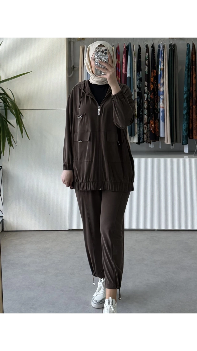 TIĞ TRİKO Rahat Kesim Kapüşonlu Metal Taşlı Üst Ve Pantolon Takım 5128 Kahve
