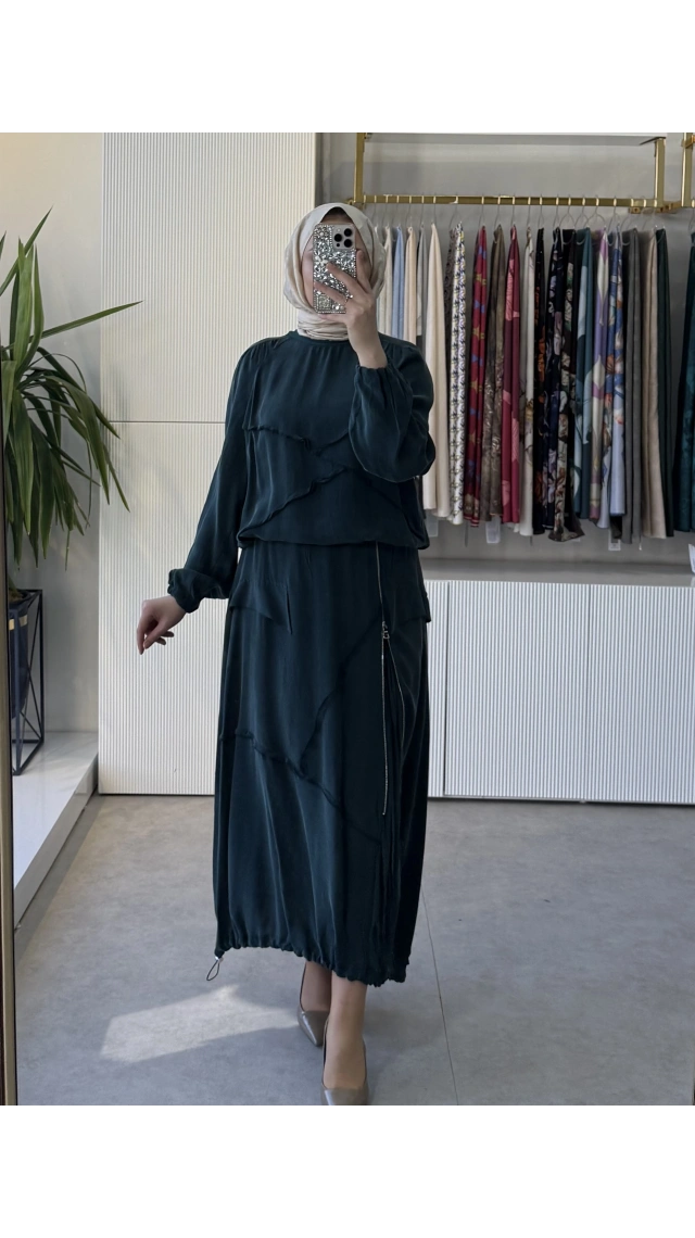 MissWhence 39020 Ters Dikiş Detaylı İpek Takım Zümrüt