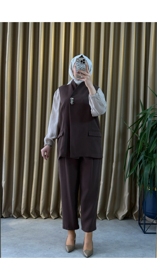 Tığ Triko Tek Düğmeli Yelek Pantolon Takım Kahve