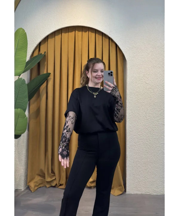 Oversize Bilek Detay Dantel Kol T-Shirt - SİYAH