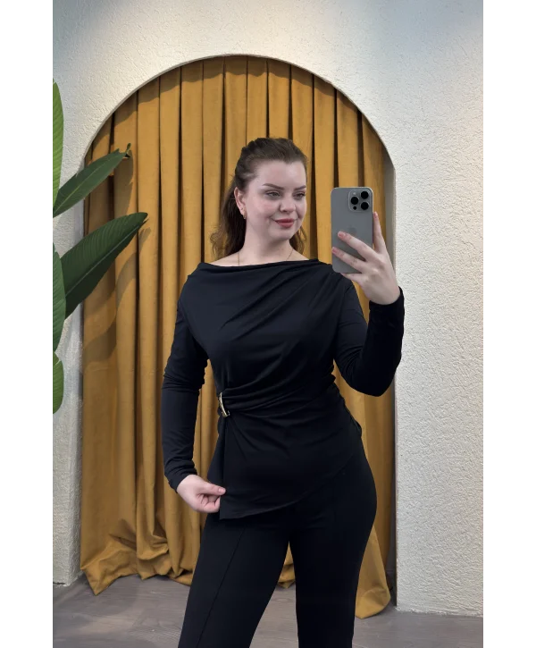 Gold Broş Detaylı Bluz