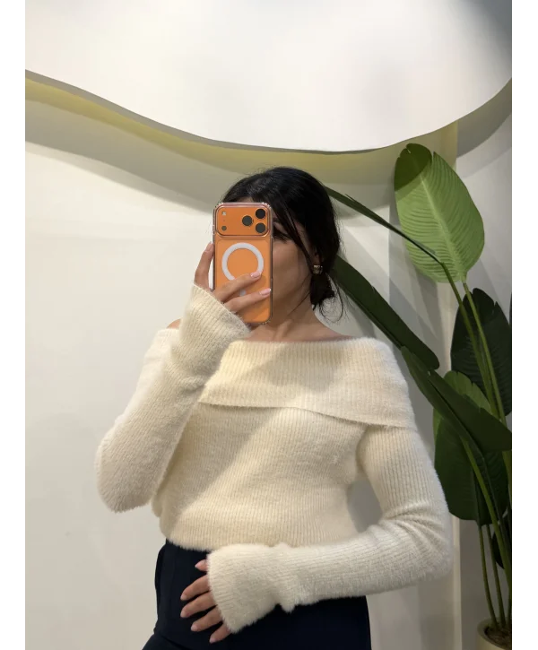 Madonna Yaka Sakallı Kazak - Ekru