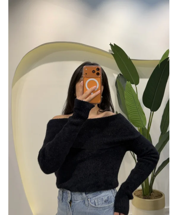 Madonna Yaka Sakallı Kazak - Siyah