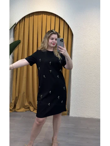 Taş Detaylı Siyah Elbise