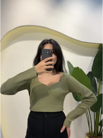 Kesik Yaka Triko Bluz - Yeşil