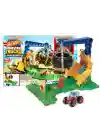 Hot Wheels Monster Trucks Arenada Rhinomite Mücadelesi Oyun Seti HTP18