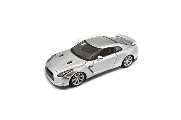 Bburago 1:18 Nissan Gt-R R35 2009 Model Araba