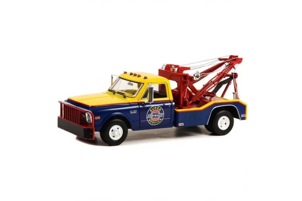 Greenlight 1/18 1969 Chevrolet C-30 Dually Wrecker