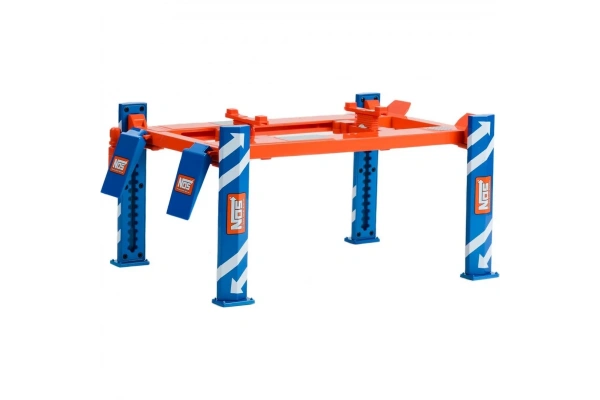 Greenlight 1/18 Adjustable Four-Post Lift