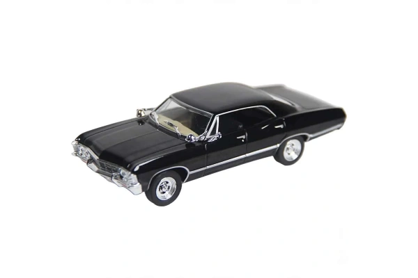 Greenlight 1:43 1967 Chevrolet Impala Sport Sedan