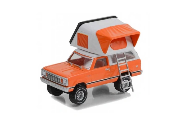 Greenlight 1:64 1977 Dodge Ramcharger SE