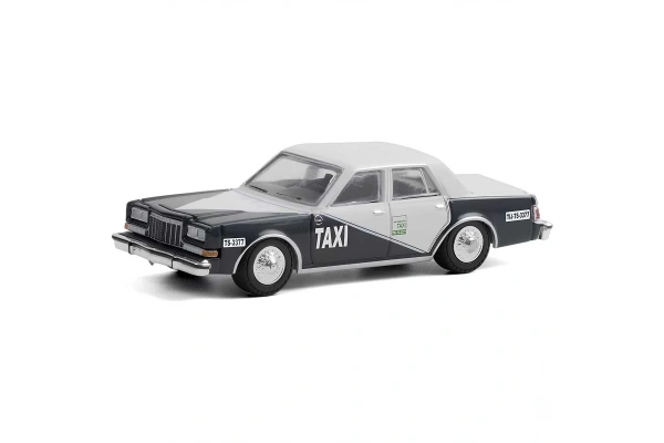 Greenlight 1:64 1984 Dodge Diplomat