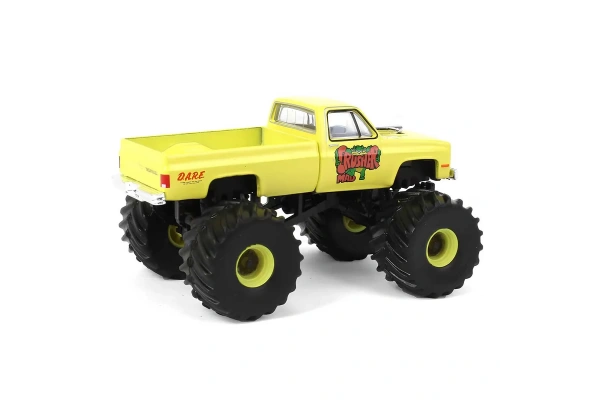 Greenlight 1/64 1987  Chevy Silverado Mad Crusher