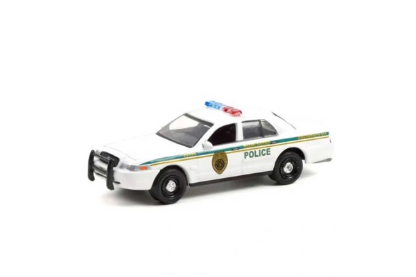 Greenlight 1/64 2001 Ford Crown Victoria