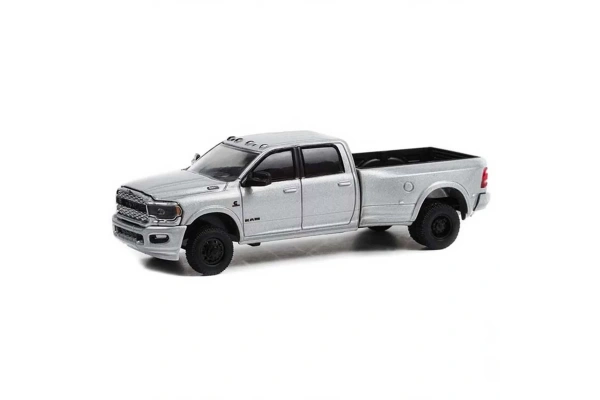 Greenlight 1/64 2021 Ram 3500 Dually Limited Night Edition