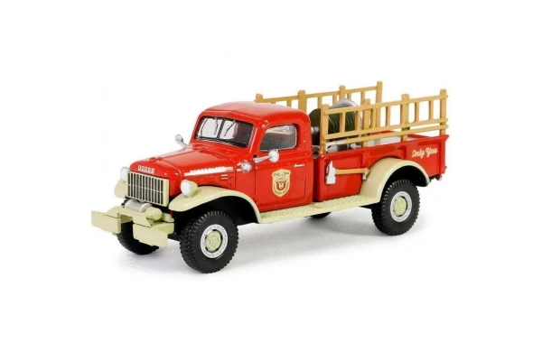 Greenlight 1/64 Smokey Bear Series 3- 1946 Dodge Power Wagon Fire Truck