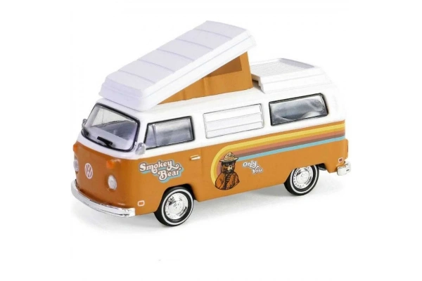 Greenlight 1/64 Smokey Bear Series 3- 1974 Volkswagen Type 2 T2 Westfalia Campmobile