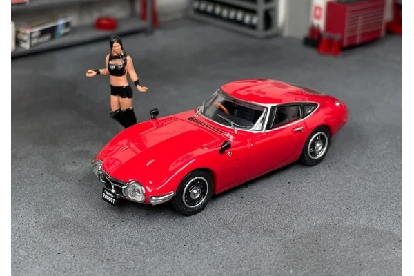 Inno64 Toyota 2000GT (MF10) 1/64 Diecast Model Araba
