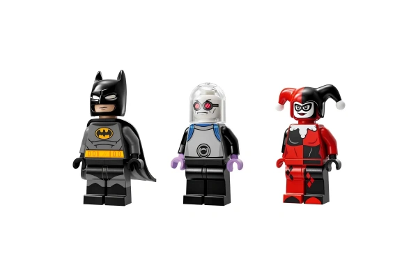 LEGO DC Batman: Batmobile ile Batman, Harley Quinn ve Mr. Freeze’e Karşı 76274