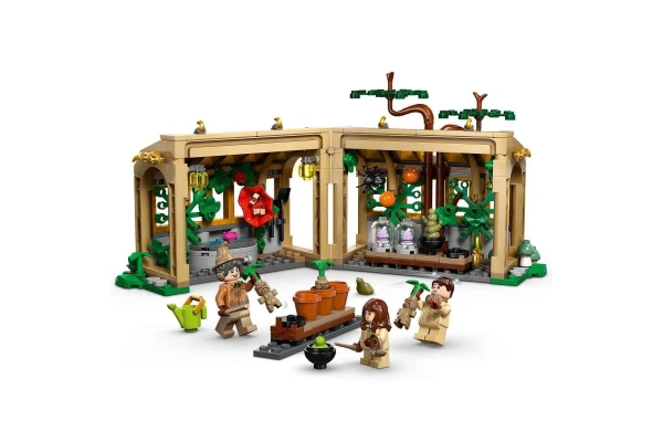 LEGO Harry Potter Hogwarts Şatosu: Bitkibilim Dersi 76445