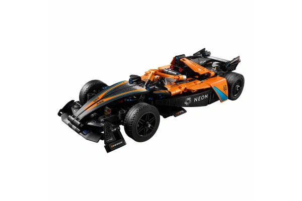 LEGO Technic NEOM McLaren Formula E Yarış Arabası 42169
