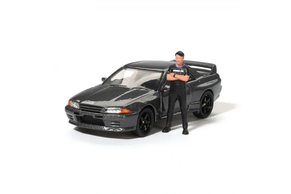 Mini GT 1/64 Nissan Skyline GT-R (R32)Gunmetal W/ Matsuda Figure Tsugio Matsuda Collection