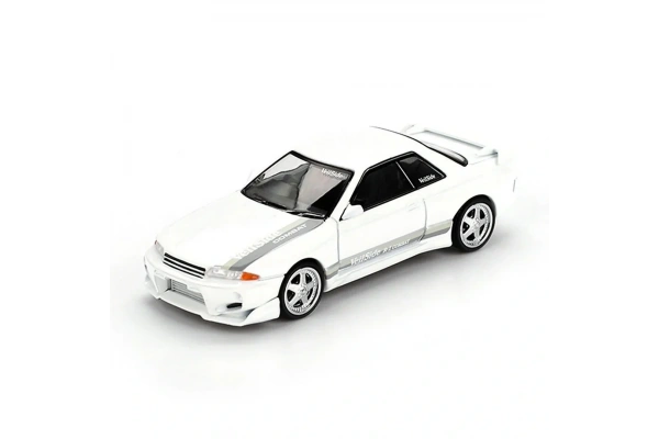 Mini GT 1/64 Nissan Skyline GT-R (R32) VeilSide Combat C-I White
