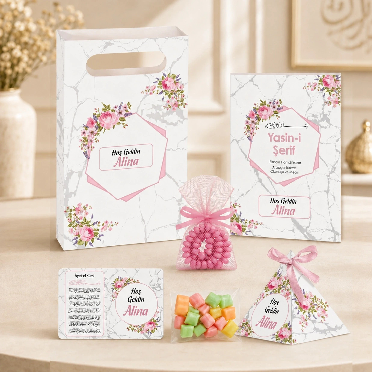Altıgen Model Pembe Renkli Yasin Kitabı, Piramit Külah, Mevlüt Şekeri, Ayet-el Kürsi Magnet, Karton Çanta ve Tesbih