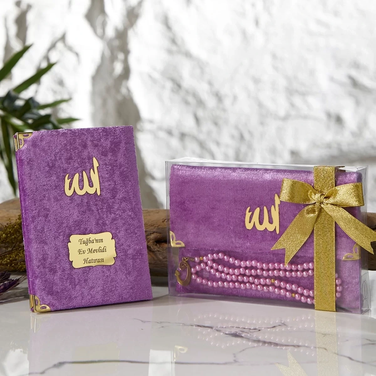 Asetat Kutuda Kadife Kumaş Kaplı Çanta İçerisinde İnci Tesbihli Lila Renkli Kadife Yasin Kitabı Seti