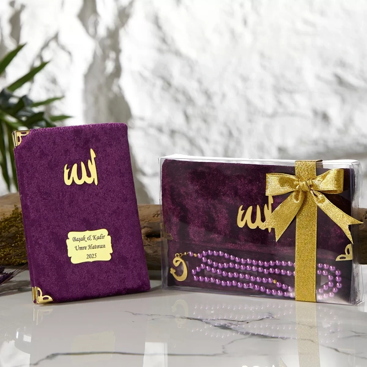Asetat Kutuda Kadife Kumaş Kaplı Çanta İçerisinde İnci Tesbihli Mor Renkli Kadife Yasin Kitabı Seti