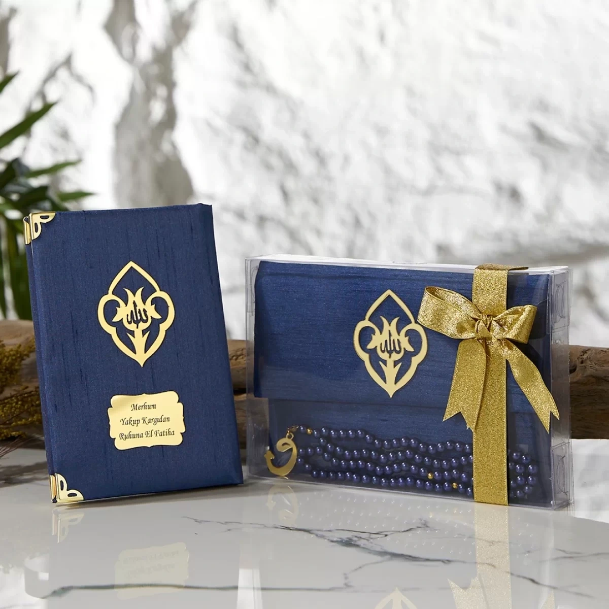 Asetat Kutulu Şantuk Kumaş Kaplı Çanta İçerisinde İnci Tesbihli Lacivert Renkli Şantuk Yasin Kitabı Seti
