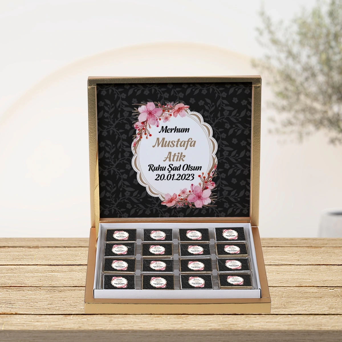Siyah Çiçek Kenarlı Çikolata Kutusu 48li