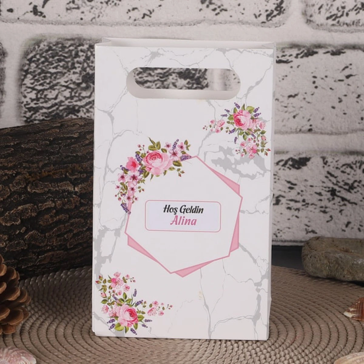 64 Sayfa Altıgen Pembe Karton Çanta