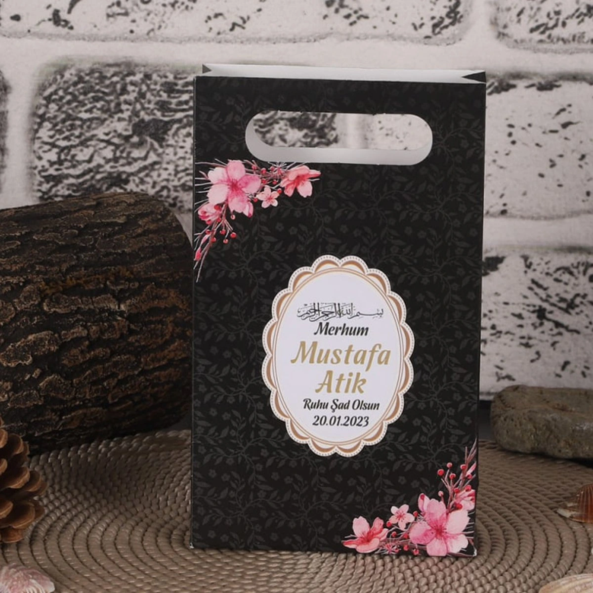 64 Sayfa Çiçek Siyah Karton Çanta