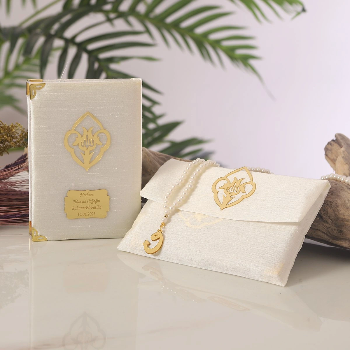 64 Sayfa Krem Çanta ve İnci Tesbihli Şantuk Yasin