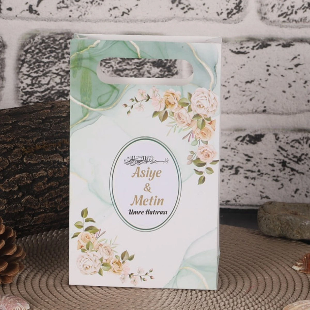 64 Sayfa Zerafet Yeşil Karton Çanta