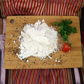 Çeçilli Çökelek Peyniri (1 KG)