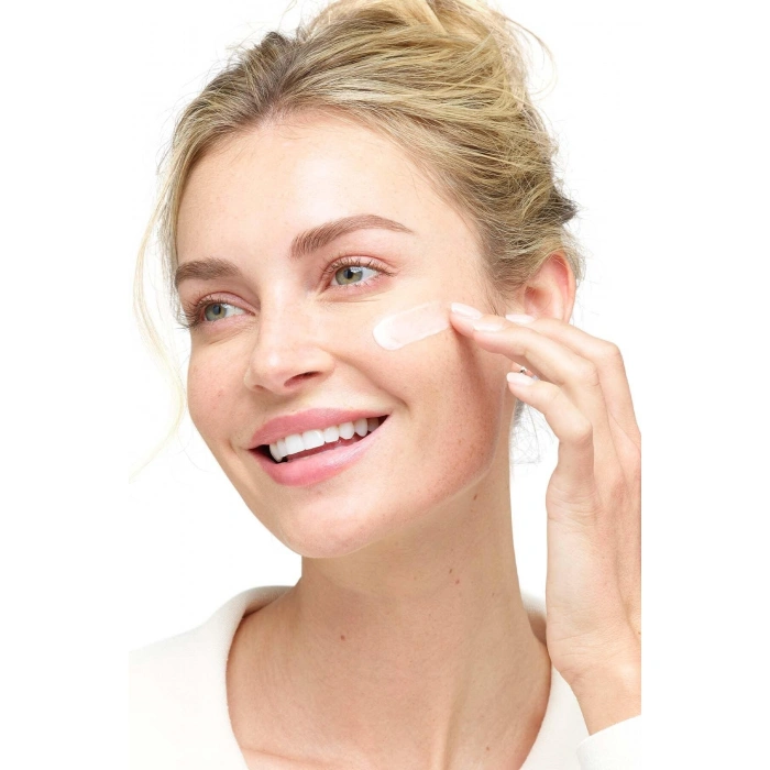 Loreal Paris Revitalift Lazer X3 Leke ve Kırışıklık Karşıtı Bakım GKF25 SPF25