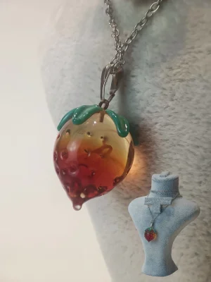 Benim Cam Atölyem Murano Çilek Kolye