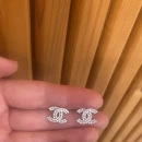 2 Sıra Taşlı Marka Çküpe