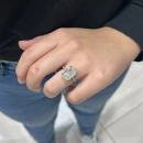 6ct Yanları taşlı Di Mozanit Yüzük