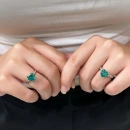 Alex Mint Kalp Taş Yanları Taşlı Yüzük