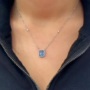 BD Ddörtgen Etrafı Taşlı Kolye