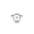 Etrafı Taşlı İnci Yüzük