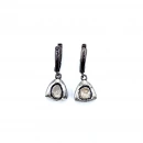 Ham Elmas Taşlı Üçgen Formlu Küpe