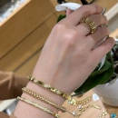 Hareketli Taşlı Carti Top Top Kelepçe