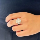 Mozanit Oval Yanları Kalp Taşlı Yüzük